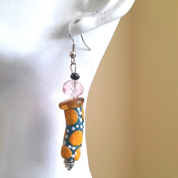SALE!New handmade glass beaded drop earrings - Picture 1 of 7